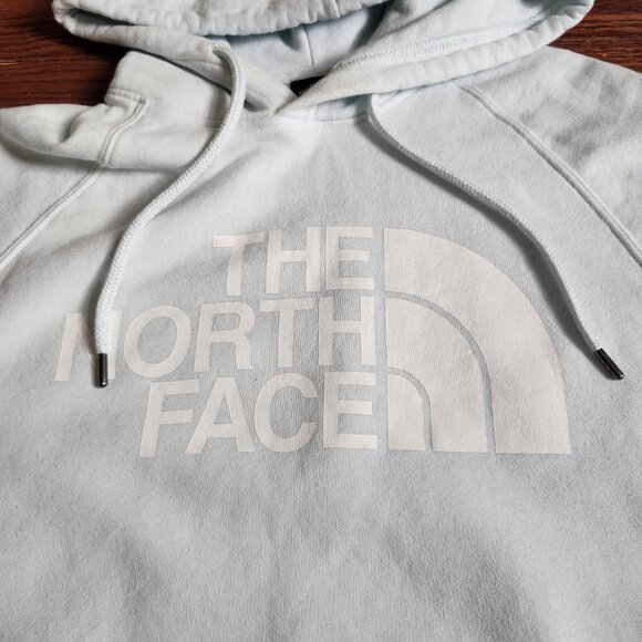 The North Face Women's Light Blue hoodie Size M Casual Warm Hiking Outdoor - Picture 2 of 8